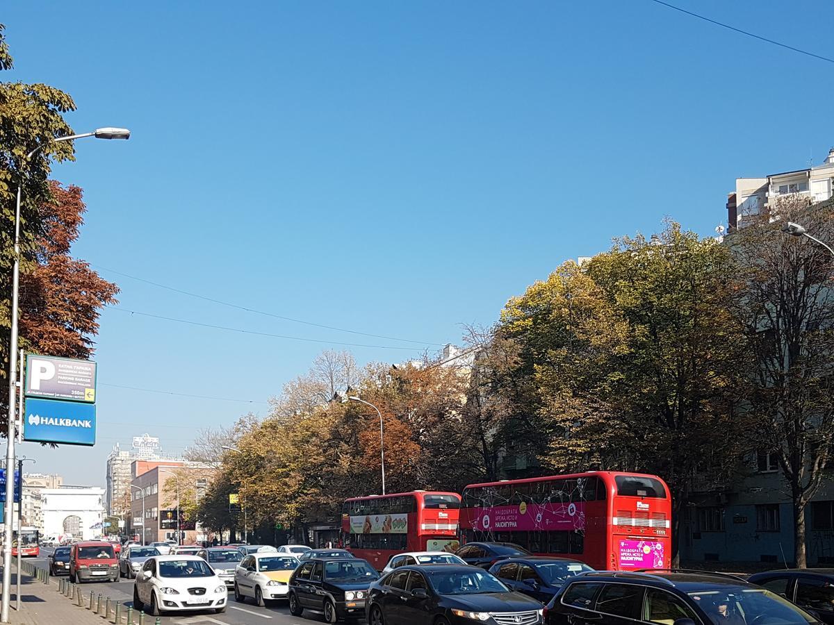 Mika Apartments Skopje Bagian luar foto