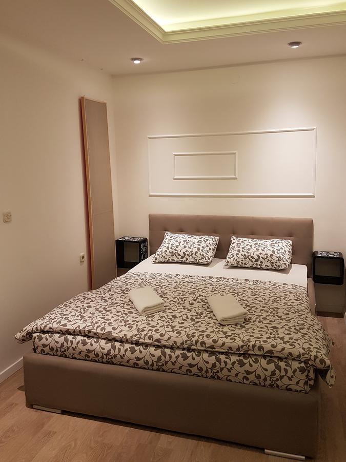 Mika Apartments Skopje Bagian luar foto